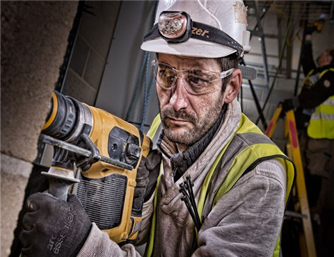 Photos of employees3